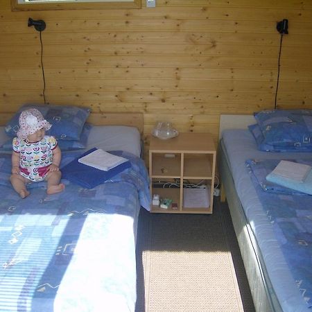 Kiige Holiday Park Hotell Linnamäe Rom bilde