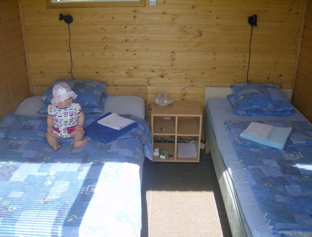 Kiige Holiday Park Hotell Linnamäe Rom bilde